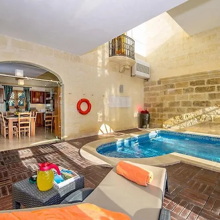 The Hamlet 3 * Ghasri (Gozo)