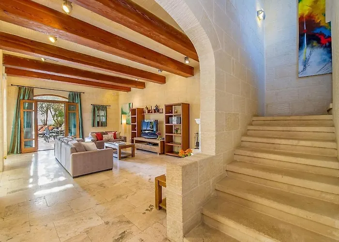 The Hamlet 3 * Għarb