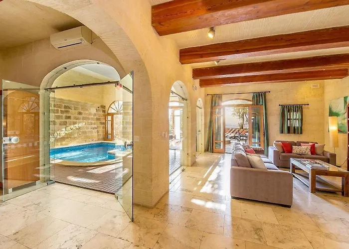 The Hamlet 3 * Għarb